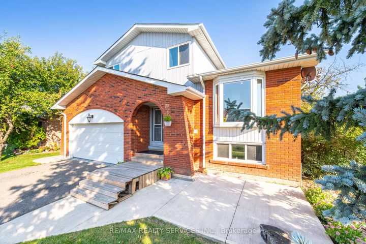 Photo 4 at 73 Blackthorn Lane, Brampton North, Brampton