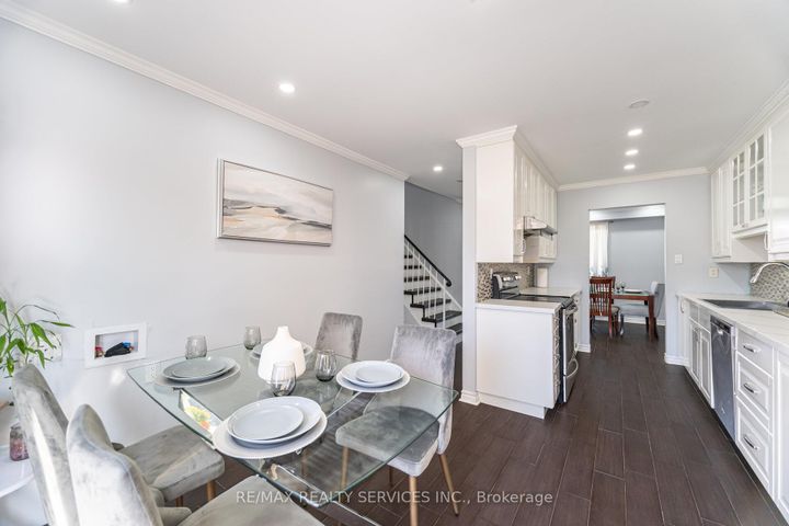 Photo 13 at 73 Blackthorn Lane, Brampton North, Brampton