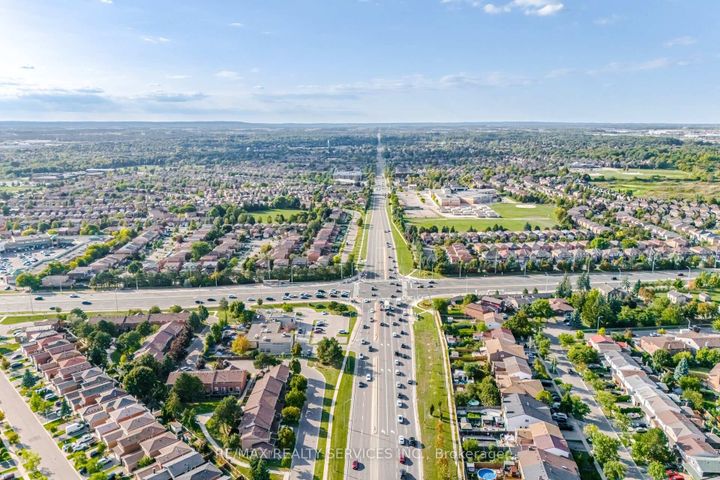 Photo 46 at 73 Blackthorn Lane, Brampton North, Brampton