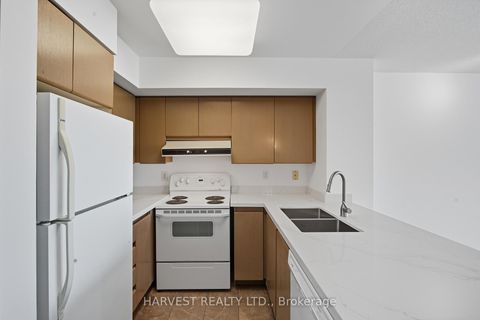 Photo 8 at 3303 - 750 Bay Street, Bay Street Corridor, Toronto