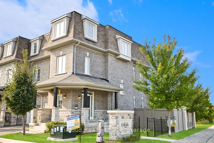 Photo 1 at 2 Pomarine Way, Credit Valley, Brampton
