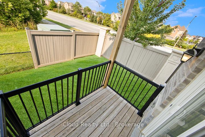 Photo 7 at 2 Pomarine Way, Credit Valley, Brampton
