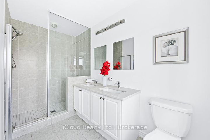 Photo 22 at 2 Pomarine Way, Credit Valley, Brampton