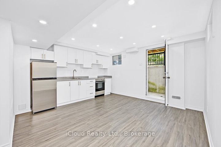 Photo 26 at 2 Pomarine Way, Credit Valley, Brampton