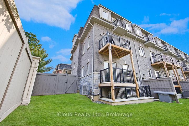 Photo 29 at 2 Pomarine Way, Credit Valley, Brampton