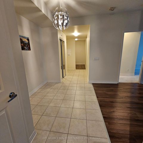 Photo 9 at 512 - 2522 Keele Street, Maple Leaf, Toronto