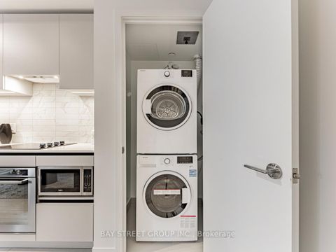 Photo 10 at 312 - 55 Mercer Street, Waterfront Communities C1, Toronto
