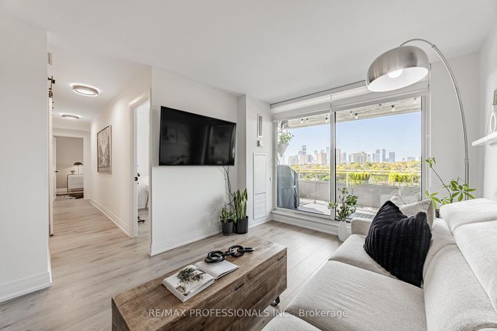 Photo 14 at 701 - 355 Rathburn Road E, Rathwood, Mississauga
