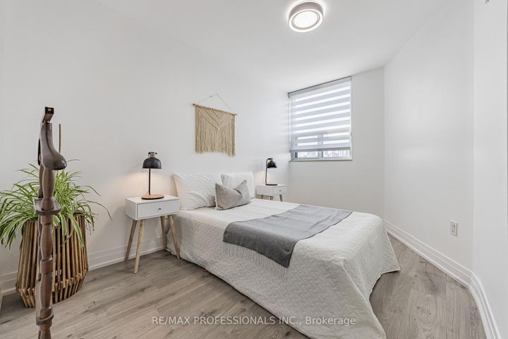 Photo 15 at 701 - 355 Rathburn Road E, Rathwood, Mississauga