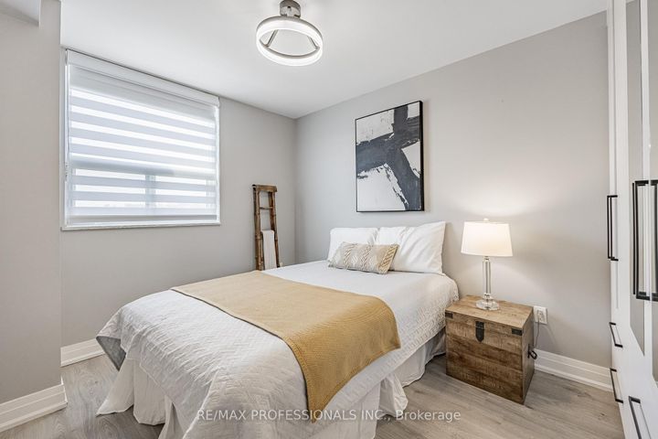 Photo 16 at 701 - 355 Rathburn Road E, Rathwood, Mississauga