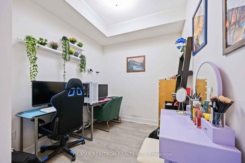 Photo 8 at 1501 - 30 Roehampton Avenue, Mount Pleasant West, Toronto