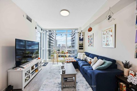 Photo 12 at 1501 - 30 Roehampton Avenue, Mount Pleasant West, Toronto