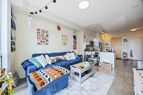 Photo 14 at 1501 - 30 Roehampton Avenue, Mount Pleasant West, Toronto