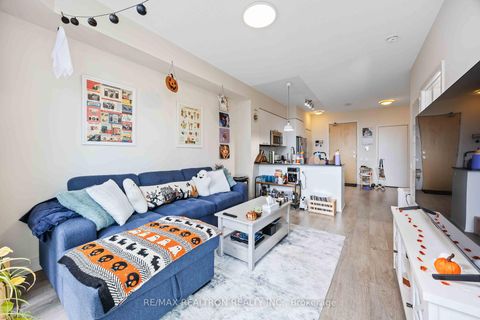 Photo 17 at 1501 - 30 Roehampton Avenue, Mount Pleasant West, Toronto