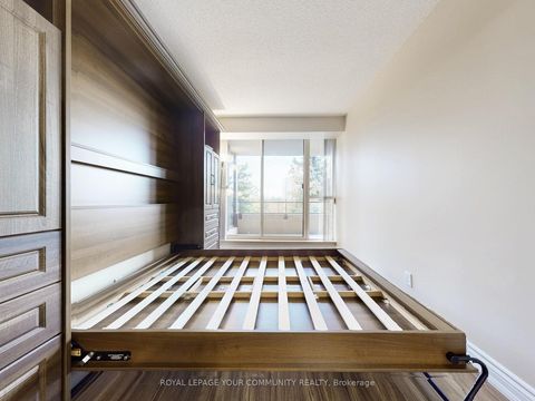 Photo 17 at 324 - 32 Clarissa Drive, Harding, Richmond Hill