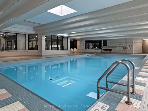 Photo 32 at 324 - 32 Clarissa Drive, Harding, Richmond Hill