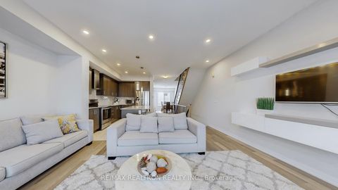 Photo 6 at 34 Fancamp Drive, Maple, Vaughan