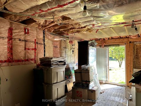 Photo 5 at 47 Metropolitan Crescent, Keswick North, Georgina