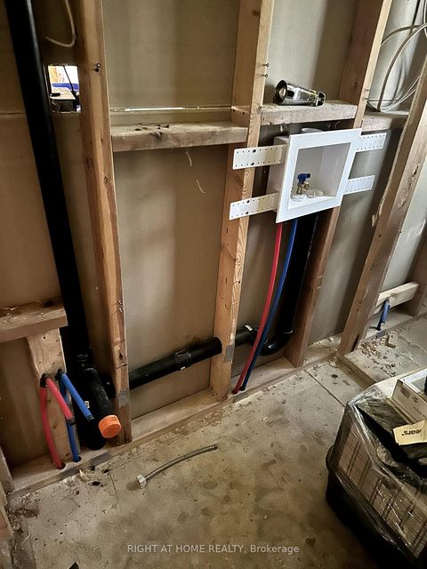 Photo 8 at 47 Metropolitan Crescent, Keswick North, Georgina