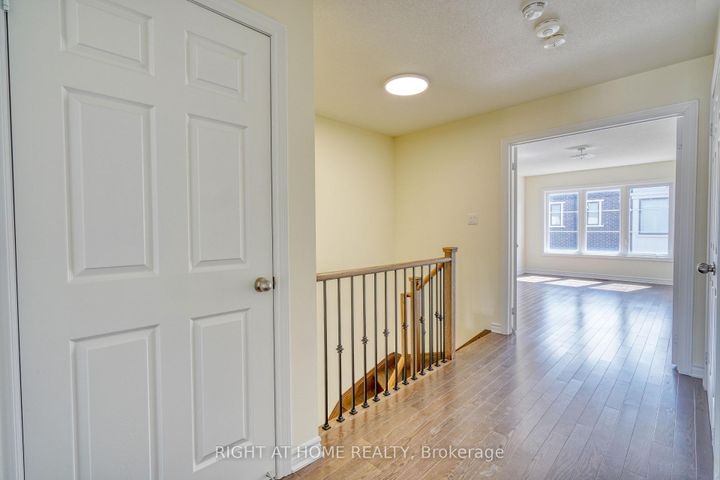 Photo 19 at 53 Sandwell Street, Vellore Village, Vaughan