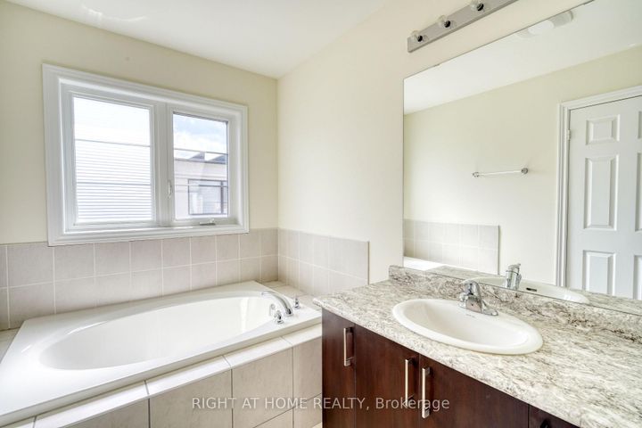 Photo 22 at 53 Sandwell Street, Vellore Village, Vaughan