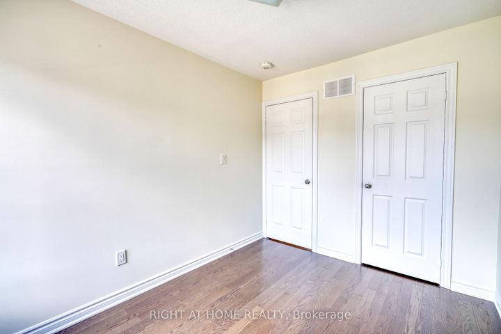 Photo 26 at 53 Sandwell Street, Vellore Village, Vaughan