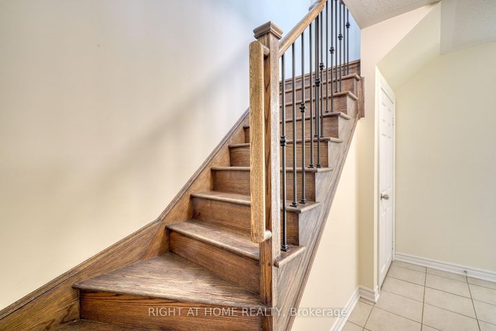 Photo 30 at 53 Sandwell Street, Vellore Village, Vaughan