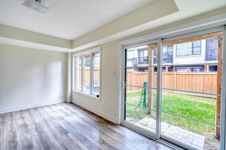 Photo 34 at 53 Sandwell Street, Vellore Village, Vaughan