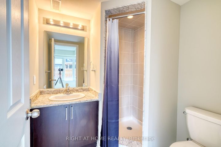 Photo 35 at 53 Sandwell Street, Vellore Village, Vaughan