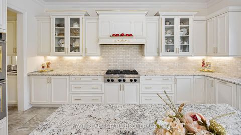 Photo 16 at 8 Noe DiBiase Road, Kleinburg, Vaughan