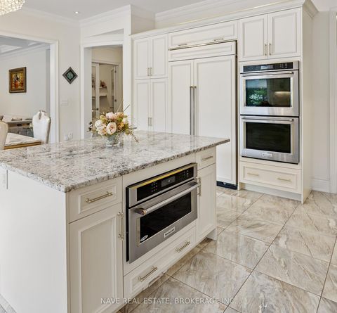 Photo 17 at 8 Noe DiBiase Road, Kleinburg, Vaughan