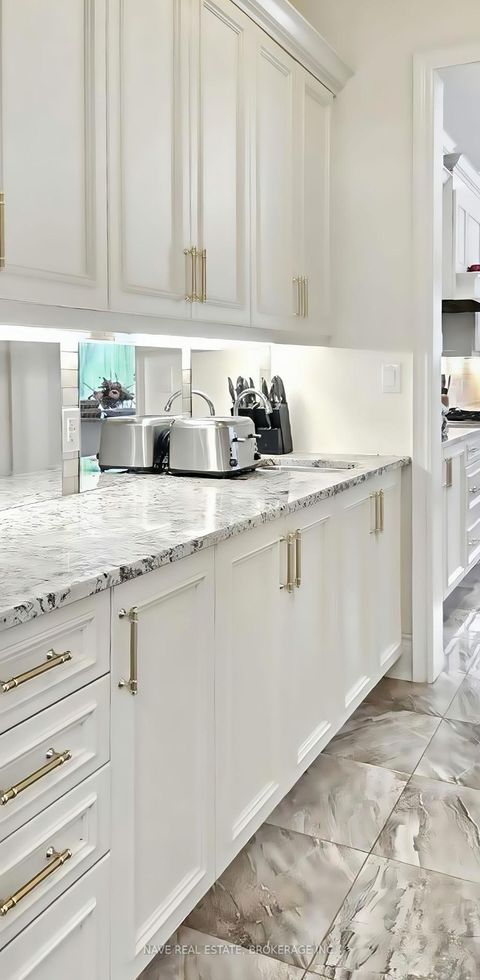 Photo 22 at 8 Noe DiBiase Road, Kleinburg, Vaughan