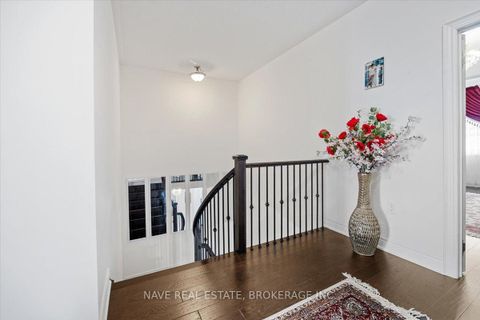 Photo 32 at 8 Noe DiBiase Road, Kleinburg, Vaughan