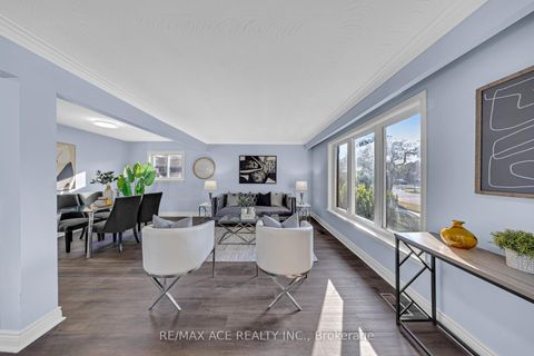Photo 12 at 3 Hogan Drive, Woburn, Toronto