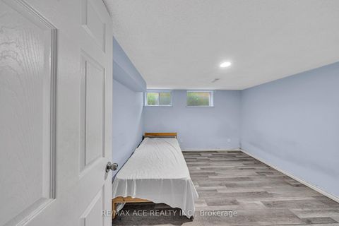 Photo 28 at 3 Hogan Drive, Woburn, Toronto
