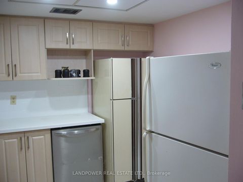 Photo 9 at 801 - 225 Bamburgh Circle, Steeles, Toronto Photo 9 at 801 - 225 Bamburgh Circle, Steeles, Toronto