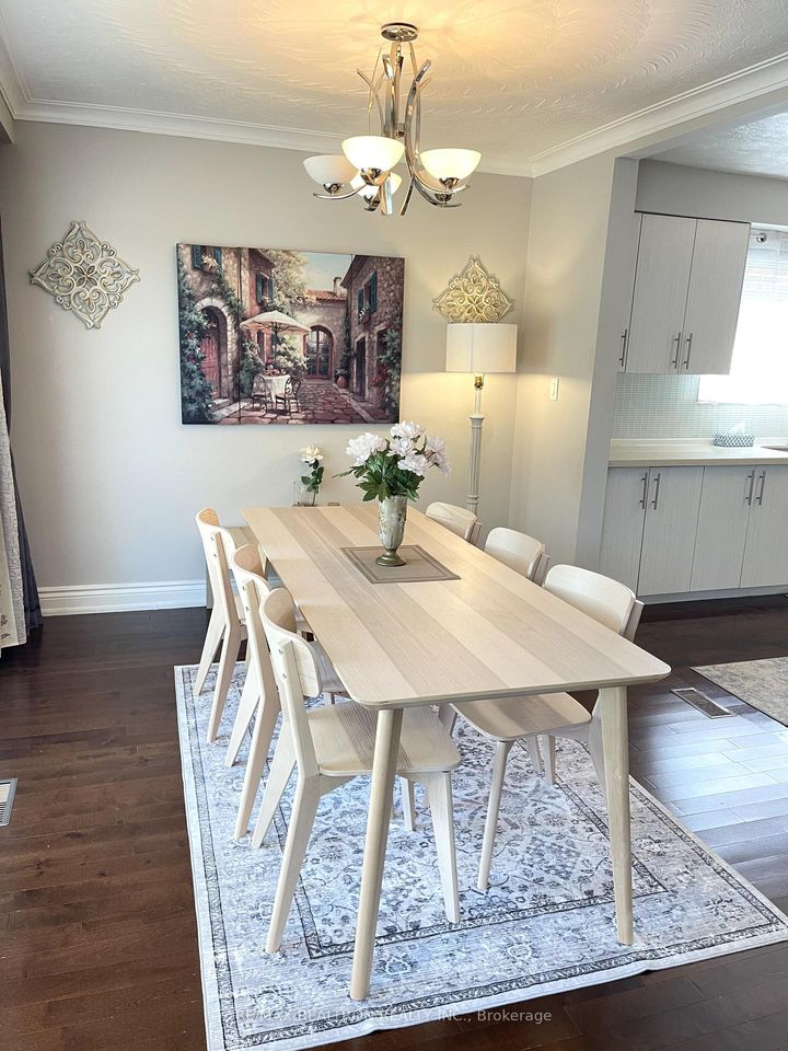 Photo 10 at 926 Willowdale Avenue, Newtonbrook East, Toronto