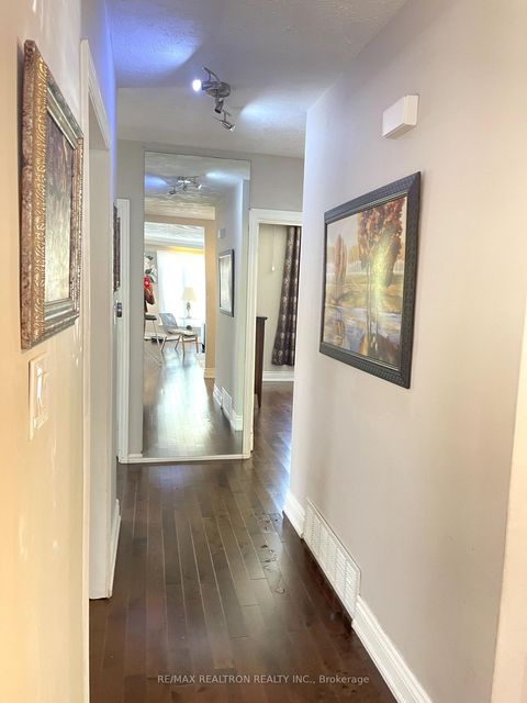 Photo 8 at 926 Willowdale Avenue, Newtonbrook East, Toronto