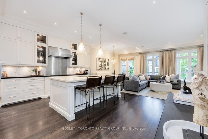 Photo 7 at 39 Camberwell Road, Cedarvale, Toronto
