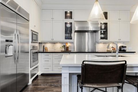 Photo 8 at 39 Camberwell Road, Cedarvale, Toronto