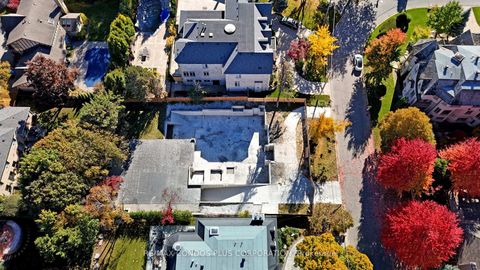 Photo 11 at 27 Dempsey Crescent, Windfields, Toronto