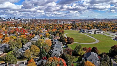 Photo 14 at 27 Dempsey Crescent, Windfields, Toronto