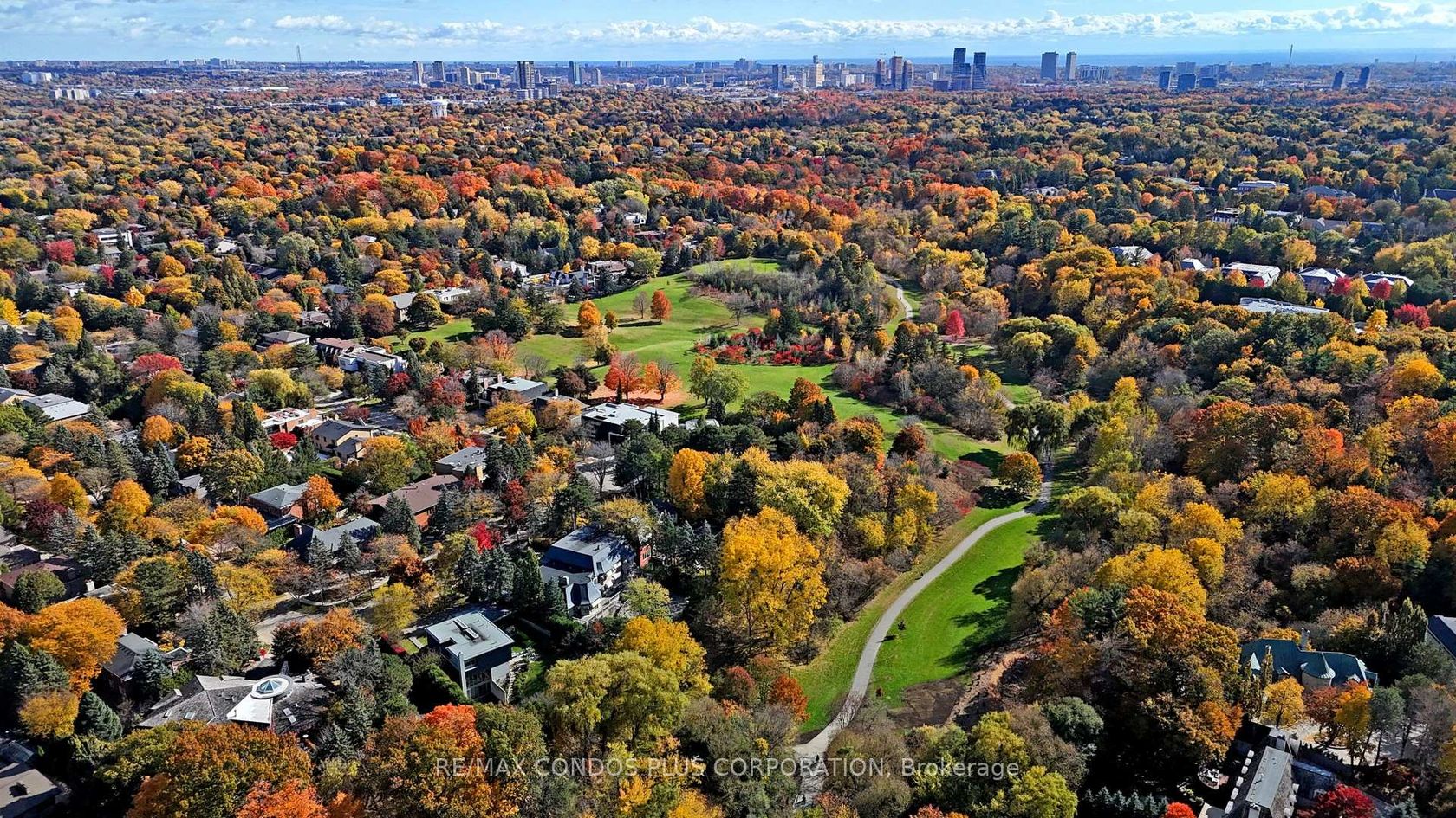 Photo 16 at 27 Dempsey Crescent, Windfields, Toronto Photo 16 at 27 Dempsey Crescent, Windfields, Toronto
