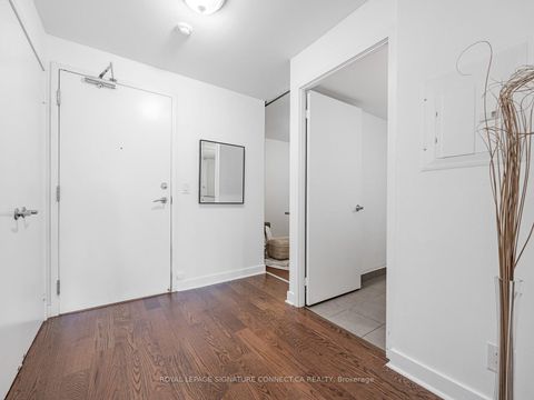 Photo 2 at 407 - 320 Richmond Street W, Moss Park, Toronto