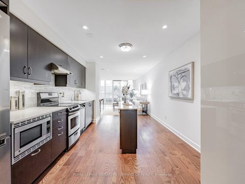 Photo 4 at 407 - 320 Richmond Street W, Moss Park, Toronto