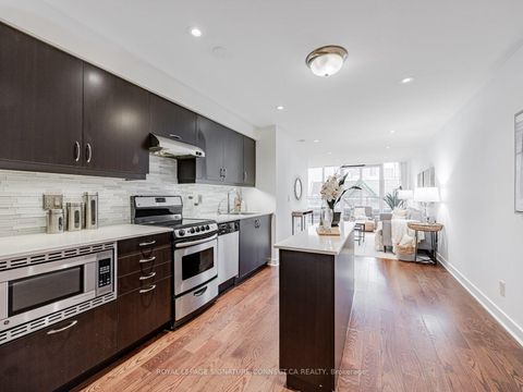 Photo 5 at 407 - 320 Richmond Street W, Moss Park, Toronto