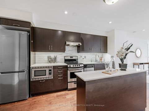 Photo 7 at 407 - 320 Richmond Street W, Moss Park, Toronto