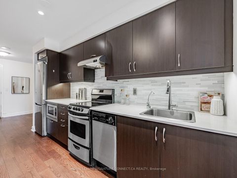 Photo 12 at 407 - 320 Richmond Street W, Moss Park, Toronto