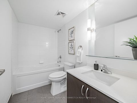 Photo 14 at 407 - 320 Richmond Street W, Moss Park, Toronto