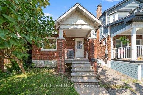 Photo 0 at 26 Gatwick Avenue, Lumsden, Toronto
